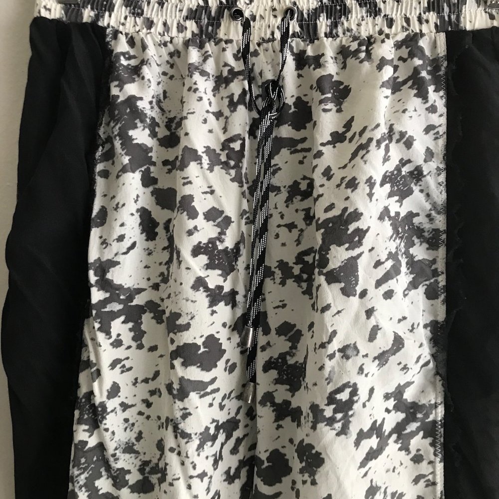 Johnathan Simkhai Printed Drawstring Straight Leg… - image 6